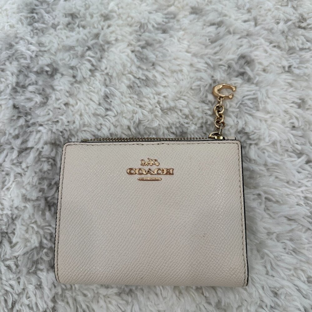 Coach Women’s White Bifold Wallet